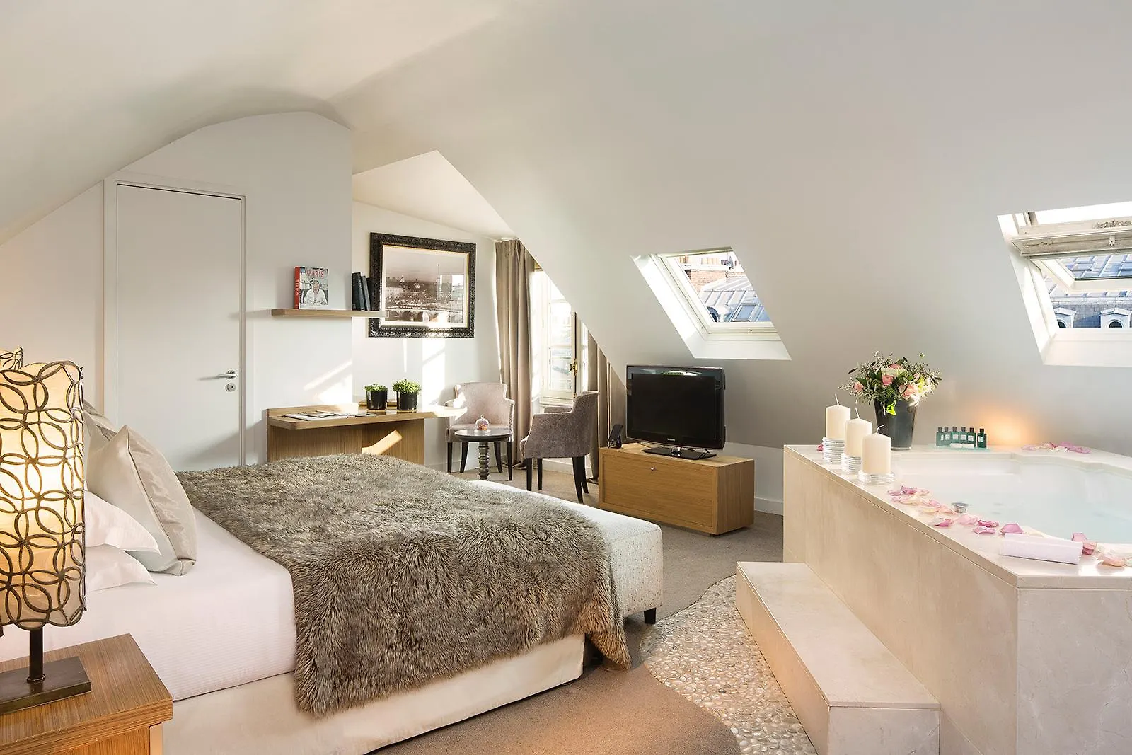 Hotel Lumen Paris Louvre France