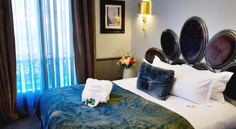 Hotel Lumen Paris Louvre